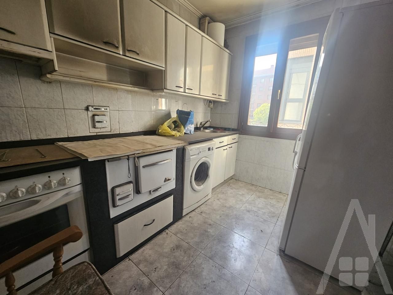 Pis en venda a Bernar Etxepare