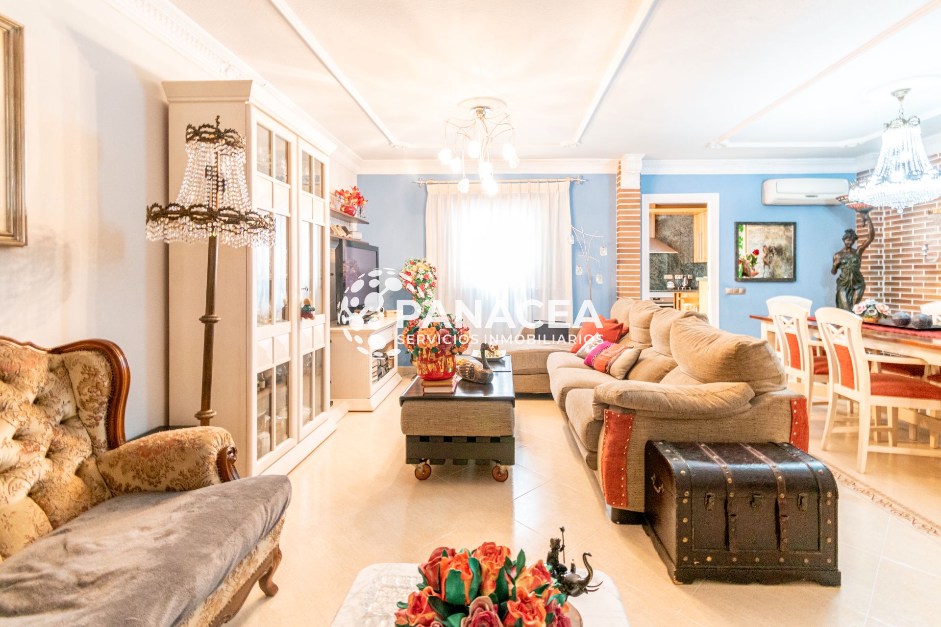 Living room of Single-family semi-detached for sale in Roquetas de Mar  with Air Conditioner, Furnished and Oven