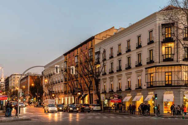 Vista exterior de Local en venda en  Madrid Capital amb Moblat