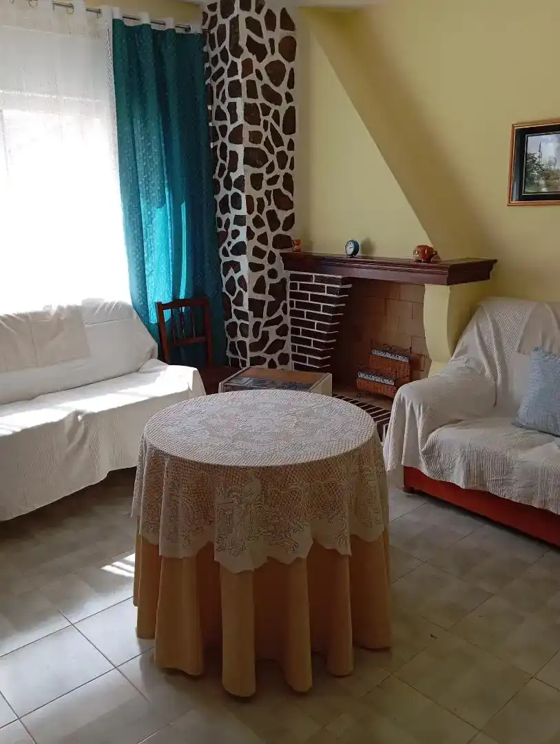 Living room of Flat for rent in El Cañavate    with Air Conditioner, Furnished and Oven