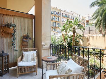 Flat with garden for sale in Eixample