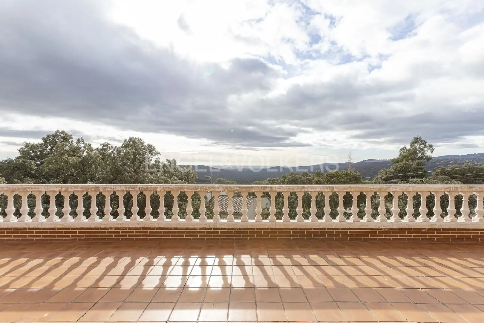 Terrassa de Casa o xalet en venda en Valdemorillo amb Calefacció, Jardí privat i Terrassa