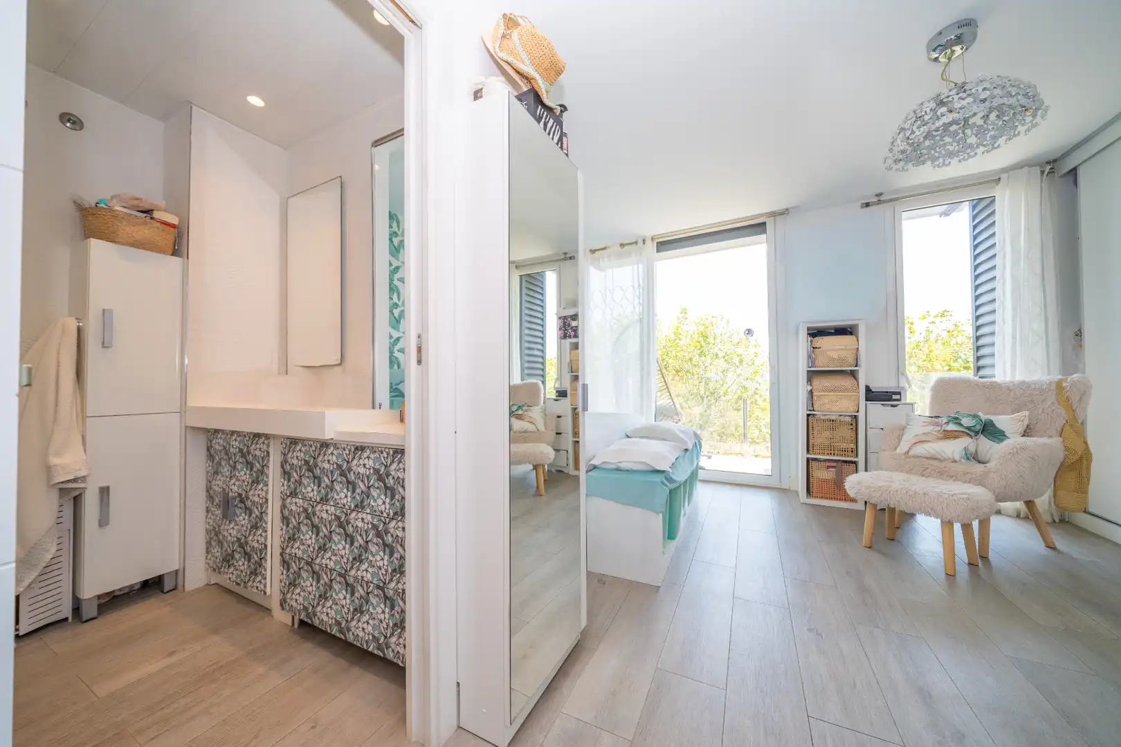 Schlafzimmer von Dachboden zum Verkauf in Calella mit Klimaanlage, Terrasse und Schwimmbad