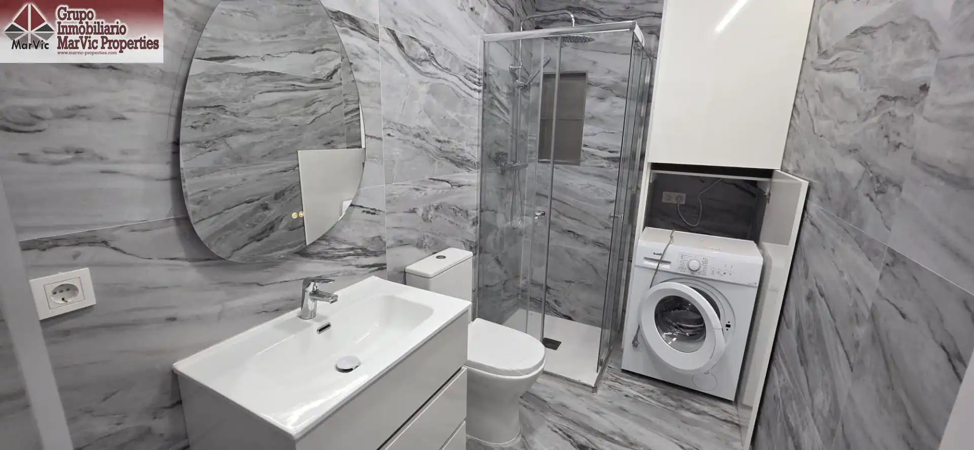 Bathroom of Ground floor for sale in Benidorm  with Air Conditioner, Furnished and Community pool