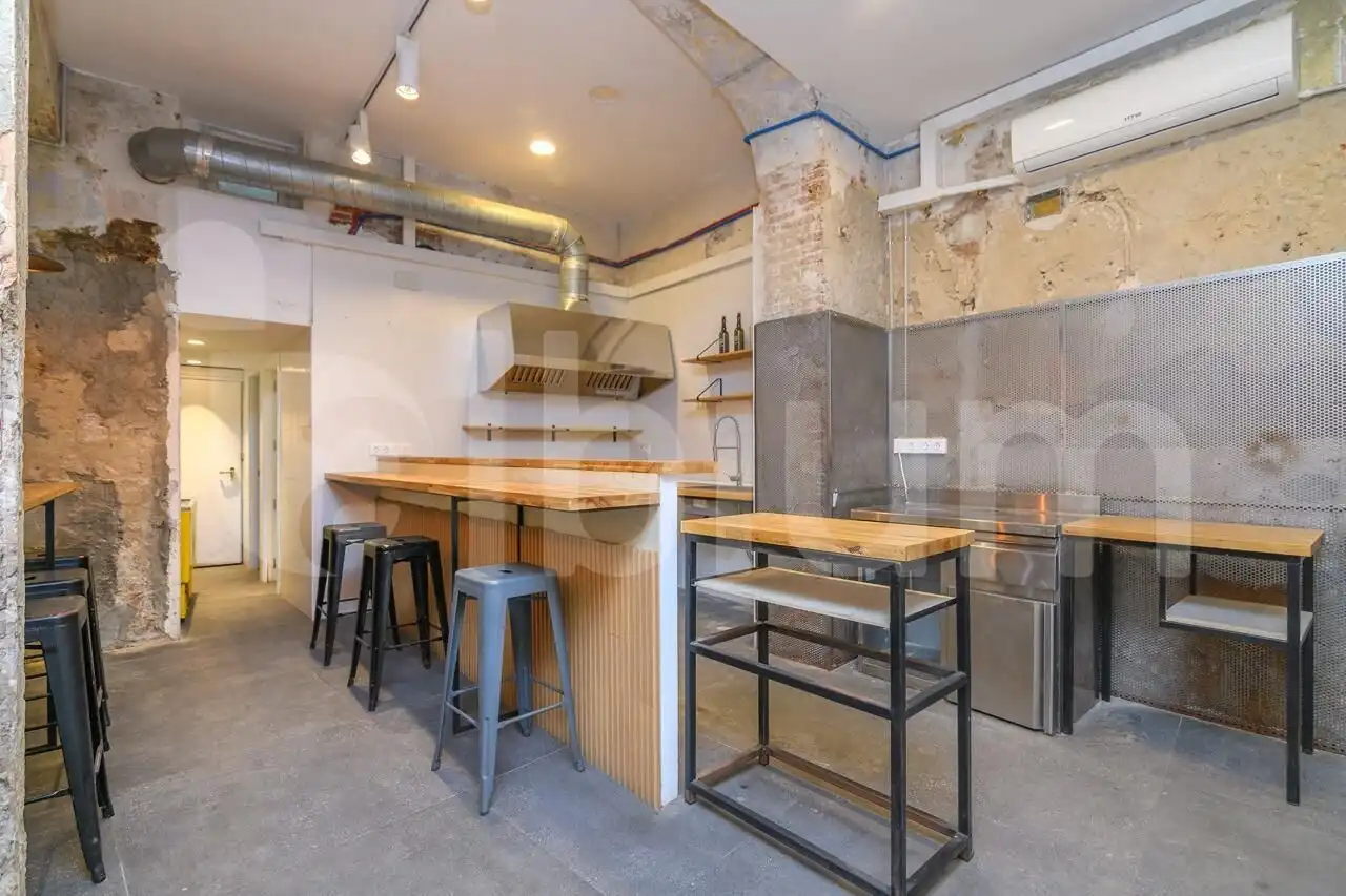 Local comercial en venda a Carrer JOSEP ANSELM CLAVE, imagen 9