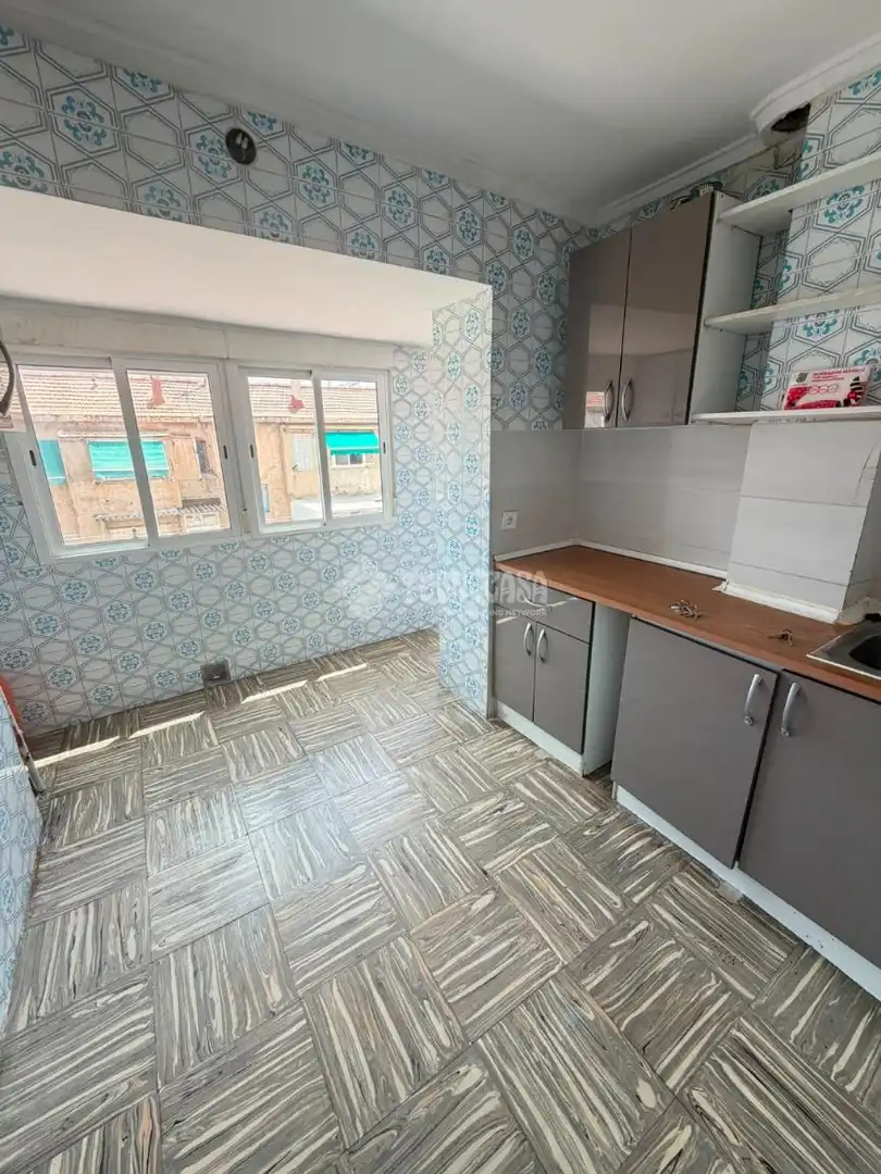Flat with terrace for sale in Florida - Ciudad de Asís, imagen 7