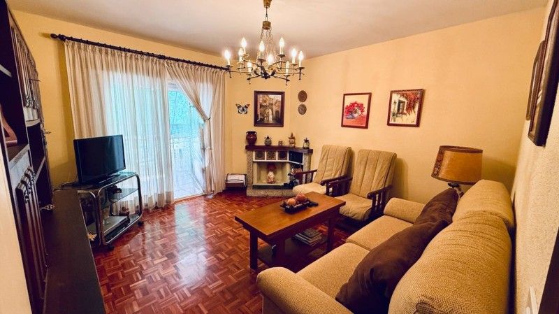 Living room of Flat for sale in El Espinar  with Heating, Parquet flooring and Terrace