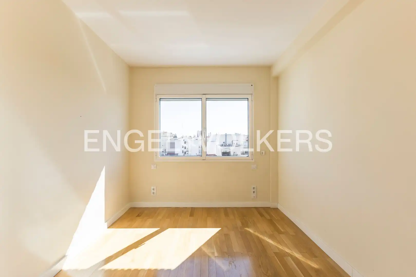 Habitación de Piso de alquiler en Madrid con Aire acondicionado, Calefacción y Parquet