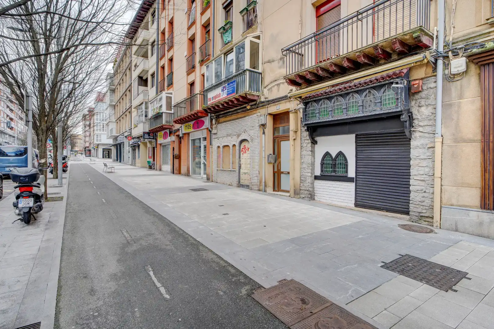 Local en venda a Ondaribi'ko Karika, 33, Irun, Spain, 33, Pinar - Anaka - Belaskoenea