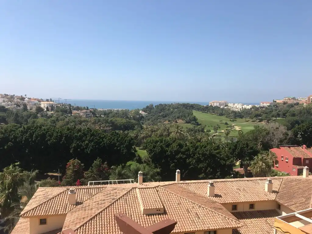 Exterior view of Duplexes for sale in Benalmádena  with Air Conditioner, Terrace and Community pool