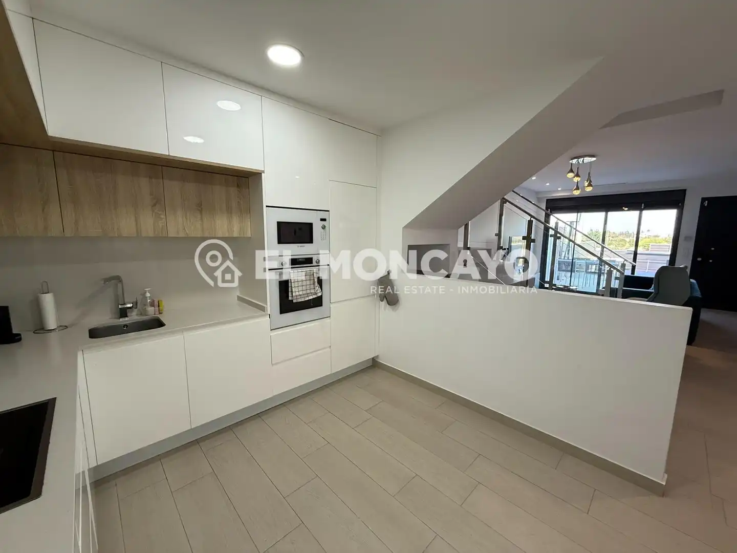 Cocina de Casa adosada en venta en Rojales con Aire acondicionado, Calefacción y Jardín privado