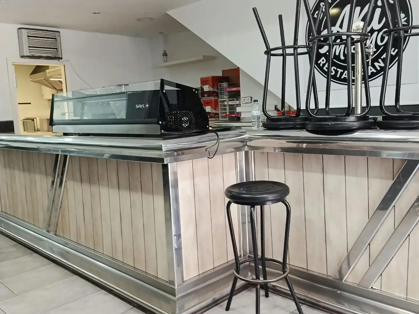 Local comercial de lloguer a Salvador Espriu, imagen 4