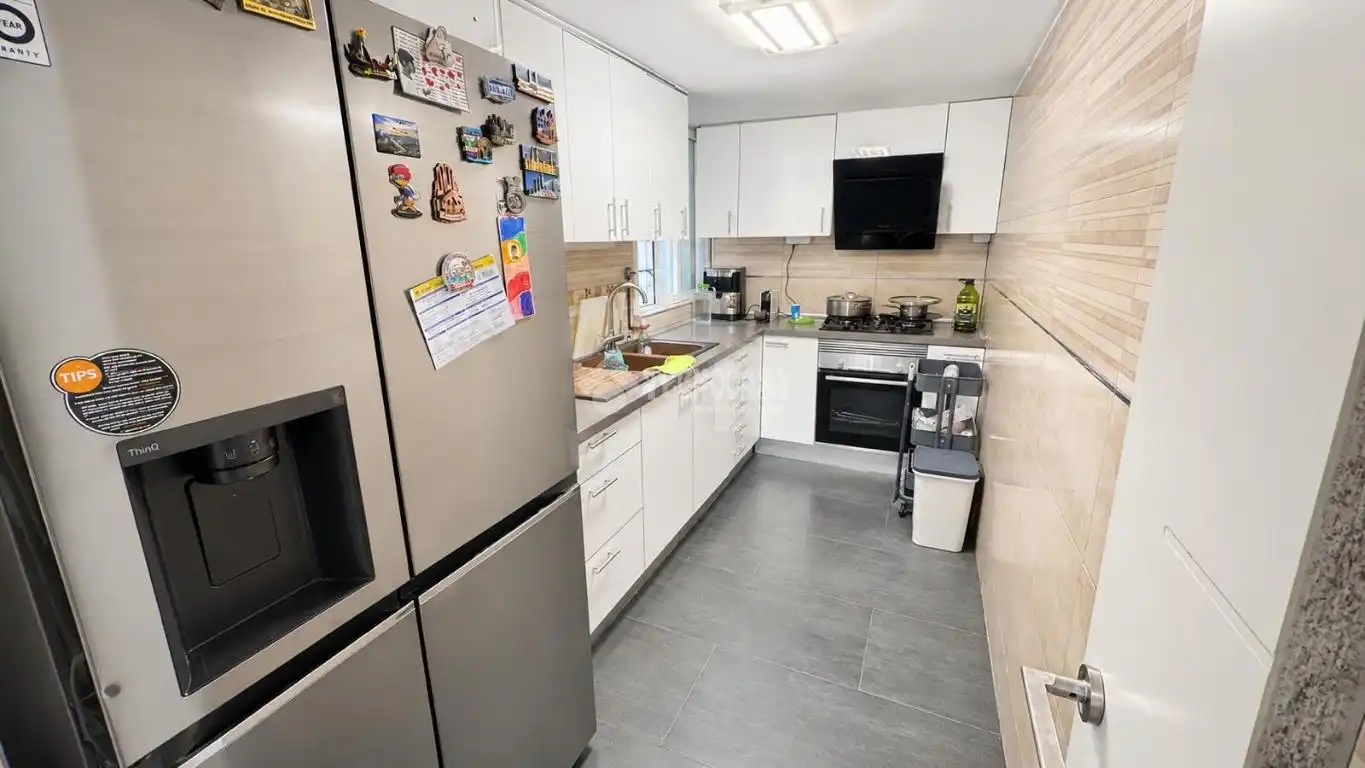 Cocina de Piso en venta en Valencia con Aire acondicionado