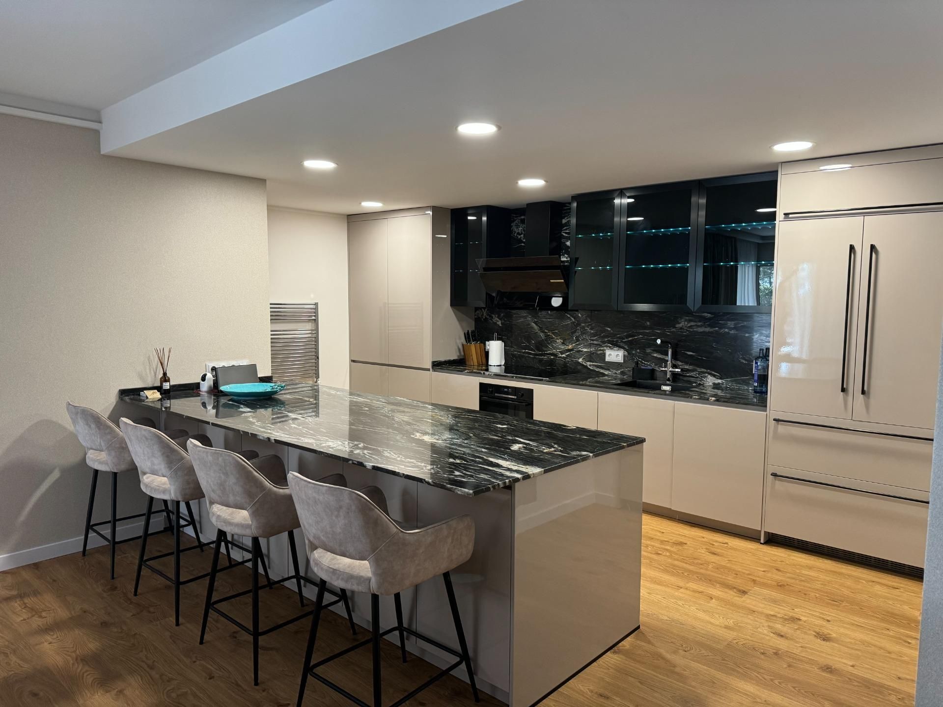 Cuina de Apartament en venda en Calvià amb Aire condicionat, Calefacció i Jardí privat