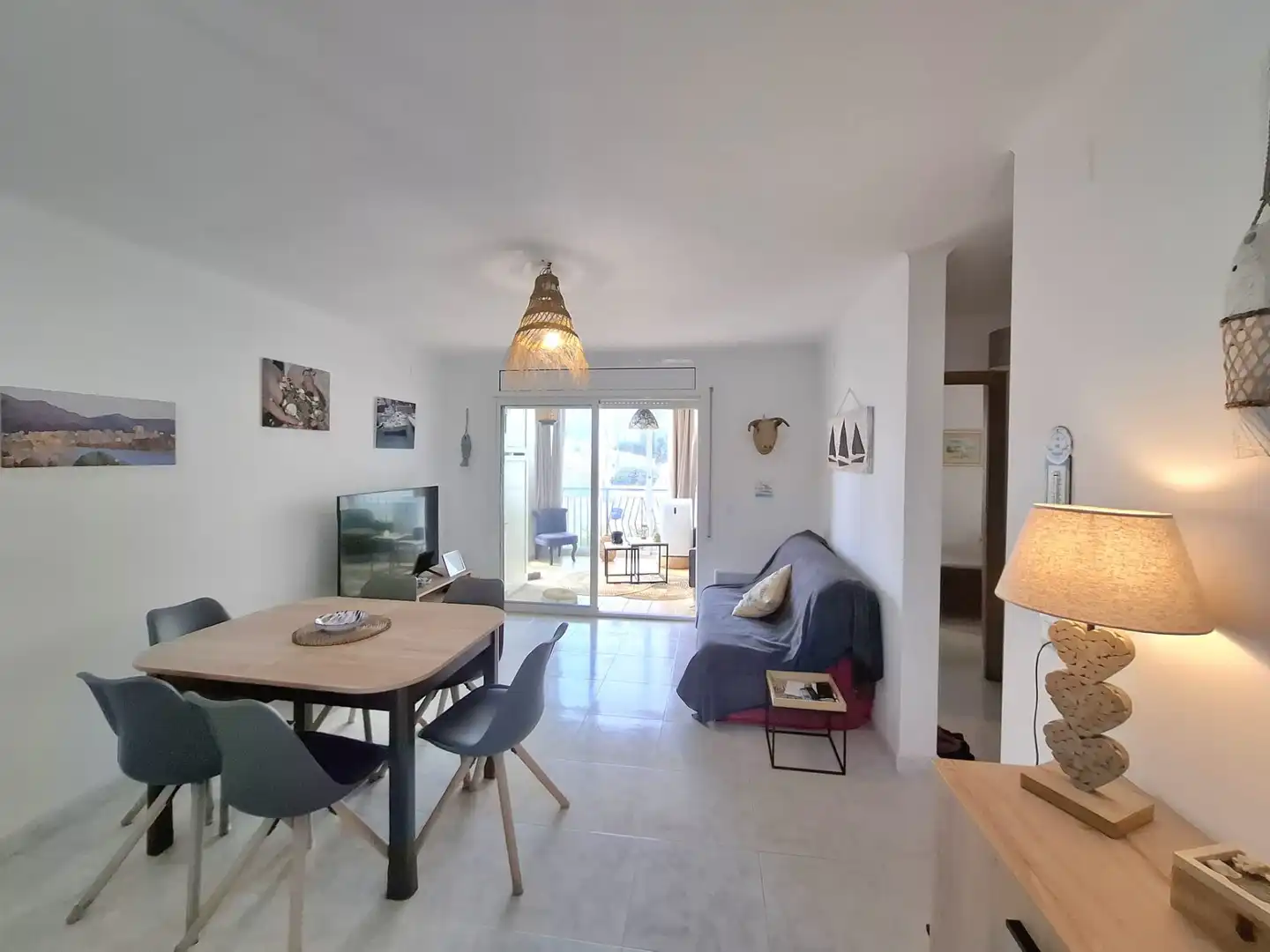 Sala de estar de Piso en venta en Llançà con Terraza y Amueblado