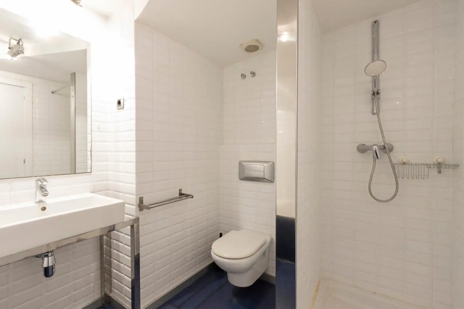 Badezimmer von Büro zur Miete in Barcelona mit Alarm