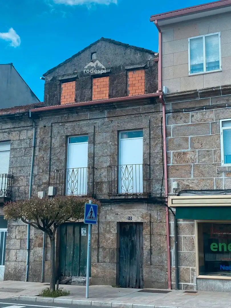 Vista exterior de Casa adosada en venda en A Cañiza   amb Traster