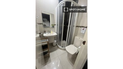 Foto 3 de Habitació a Numancia, Madrid Capital
