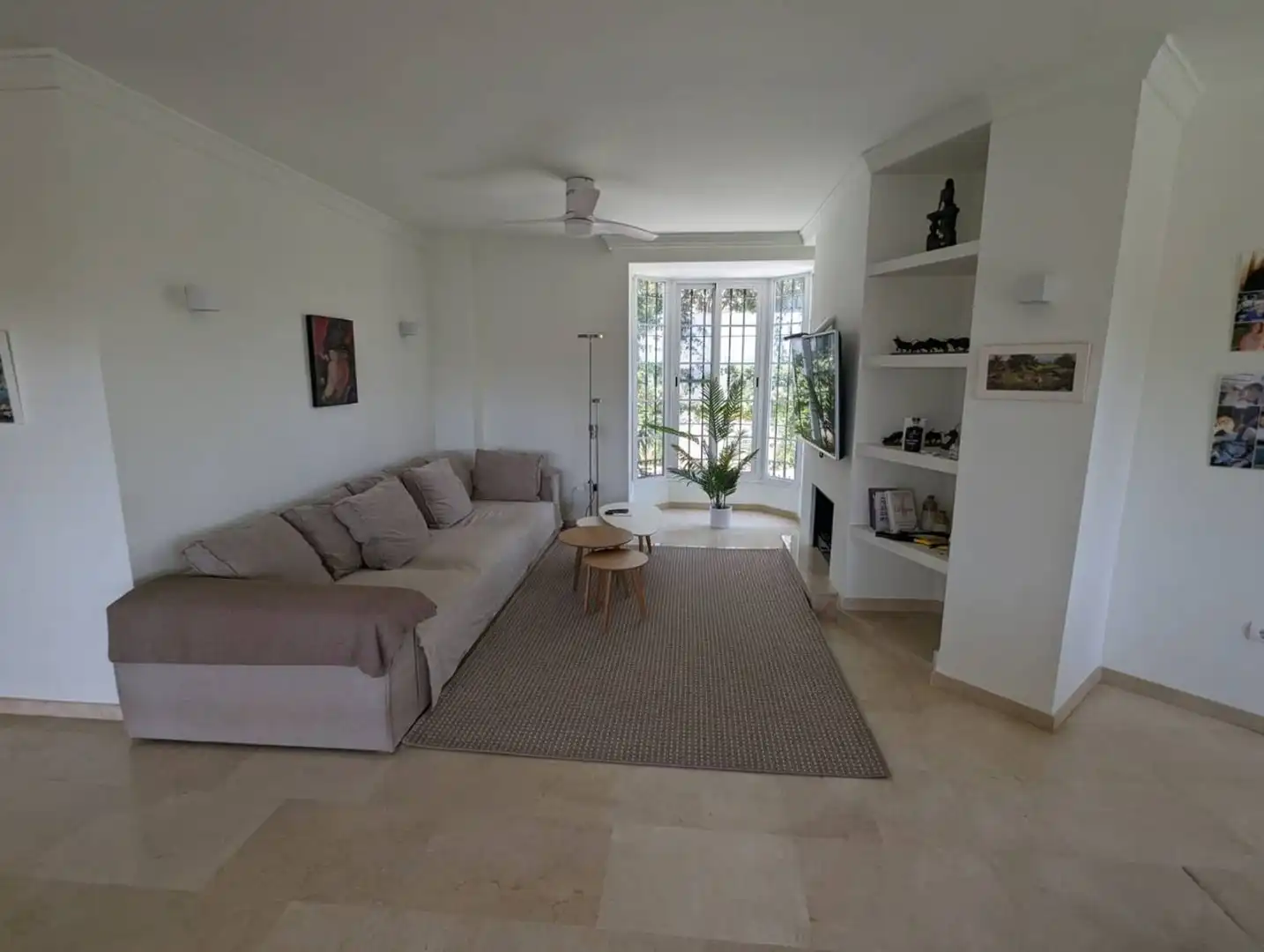 Sala d'estar de Casa o xalet de lloguer en Marbella amb Terrassa