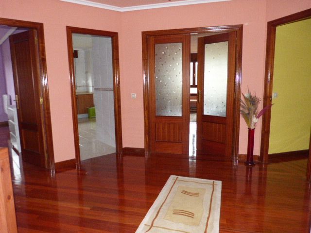 Piso en venta en Villarcayo de Merindad de Castilla la Vieja con Calefacción, Terraza y Amueblado