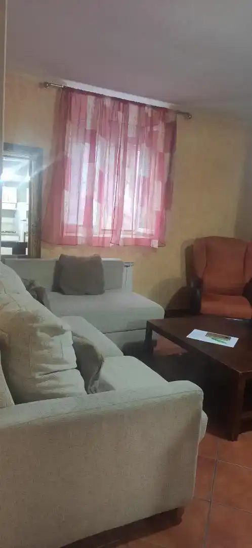 Sala d'estar de Casa adosada en venda en Frumales amb Moblat, Rentadora i Microones