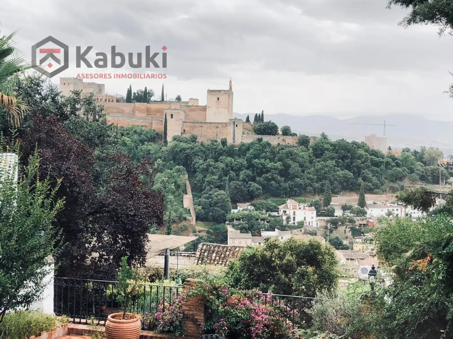 Exterior view of Flat for rent in Granada  with Air Conditioner, Heating and Terrace