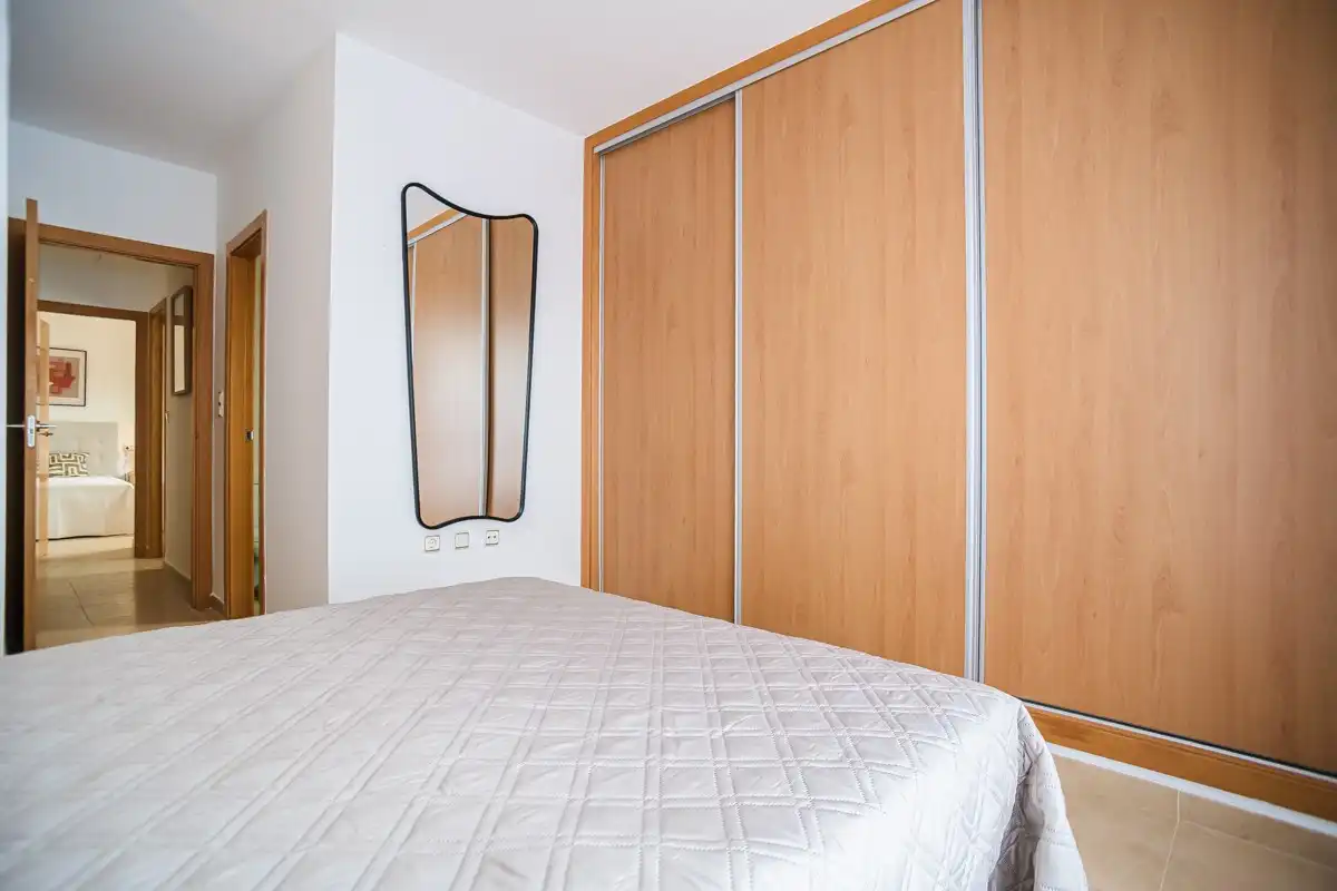 Dormitori de Apartament en venda en Orihuela amb Terrassa, Piscina i Piscina comunitària