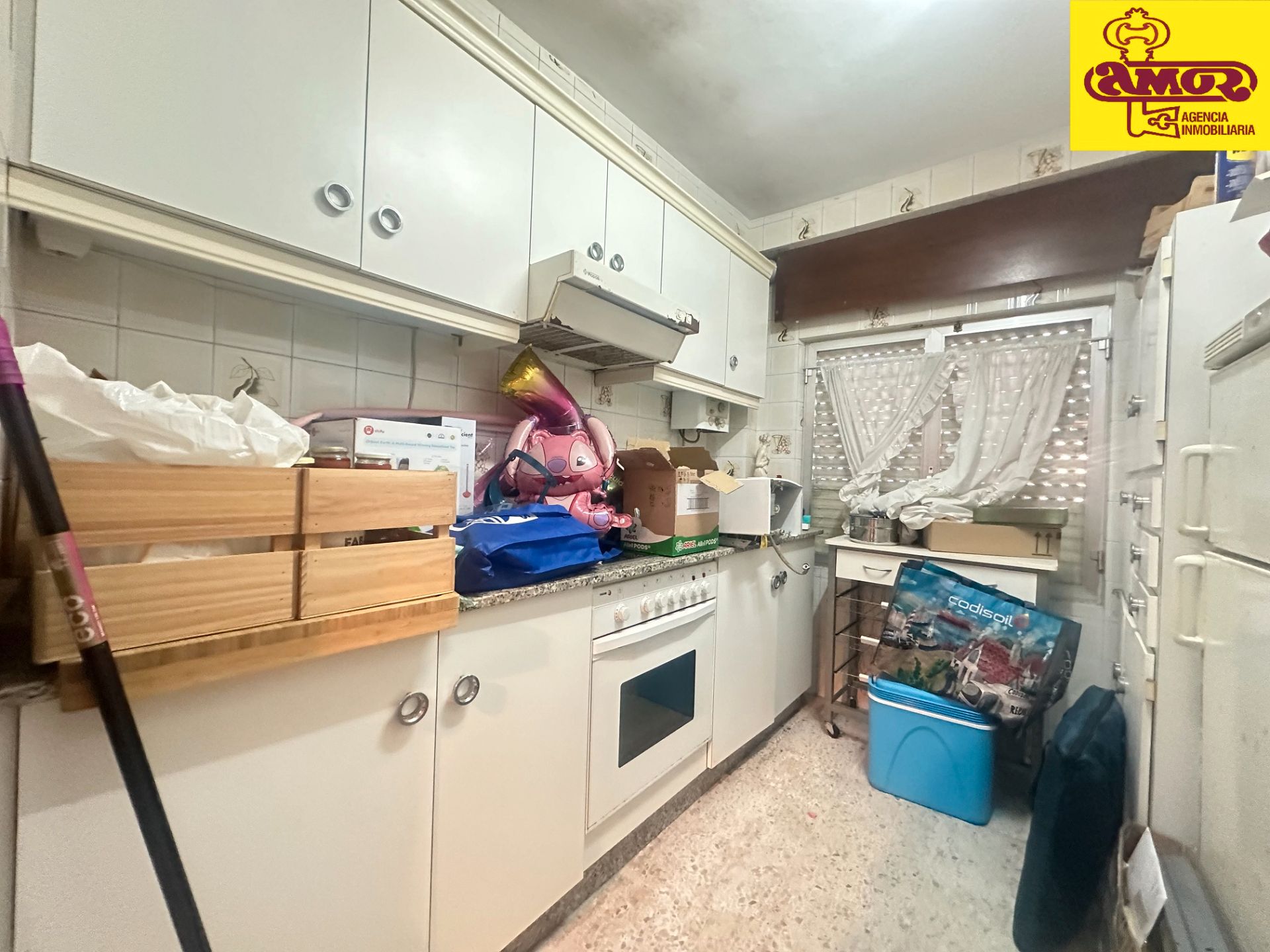 Kitchen of Single-family semi-detached for sale in Santiago de Compostela   with Private garden, Storage room and Alarm