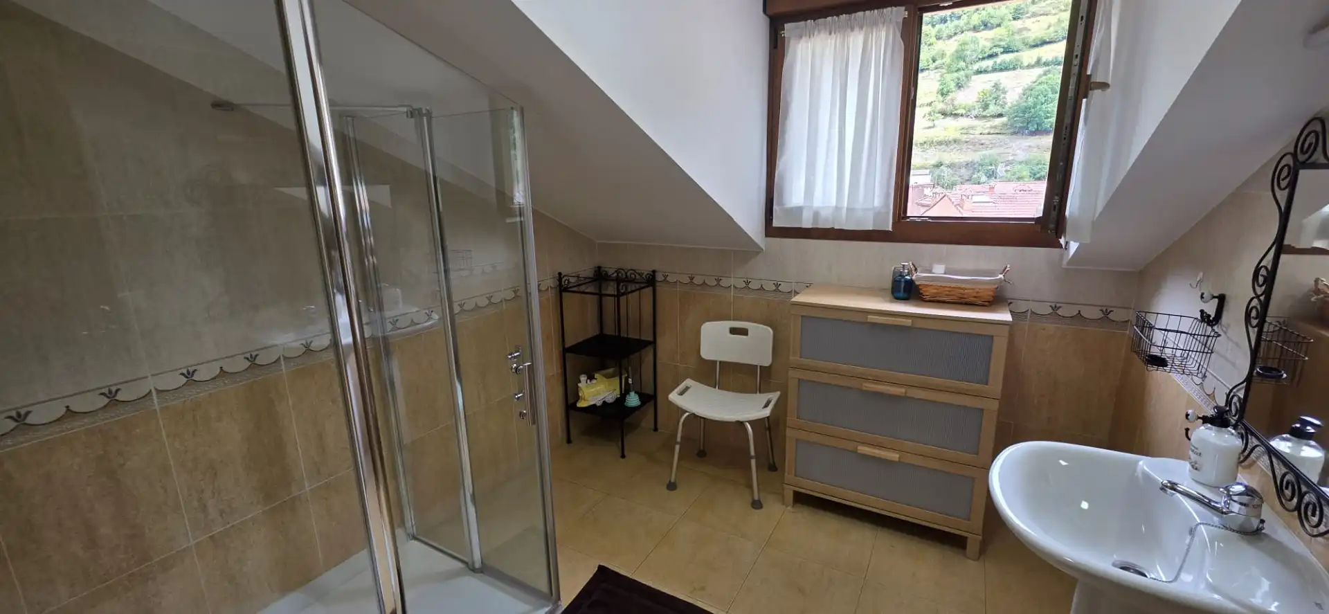 Bany de Pis en venda en Aller amb Calefacció, Parquet i Terrassa