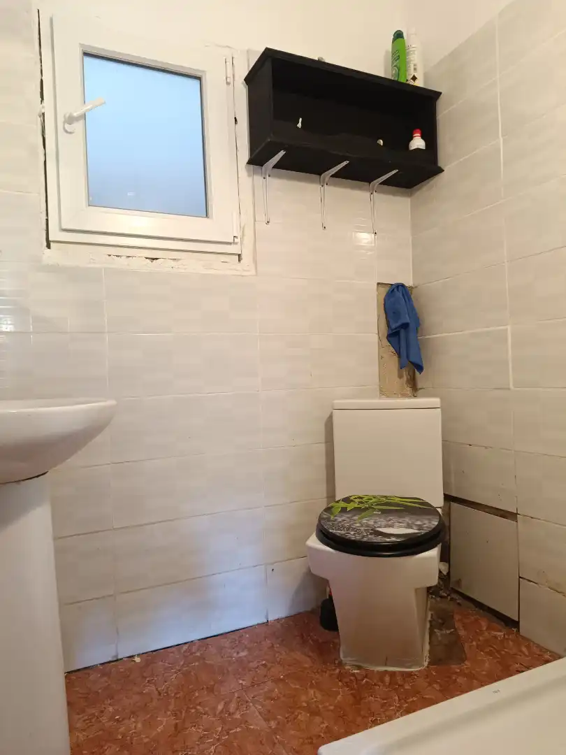 Badezimmer von Wohnung zum Verkauf in Terrassa mit Möbliert