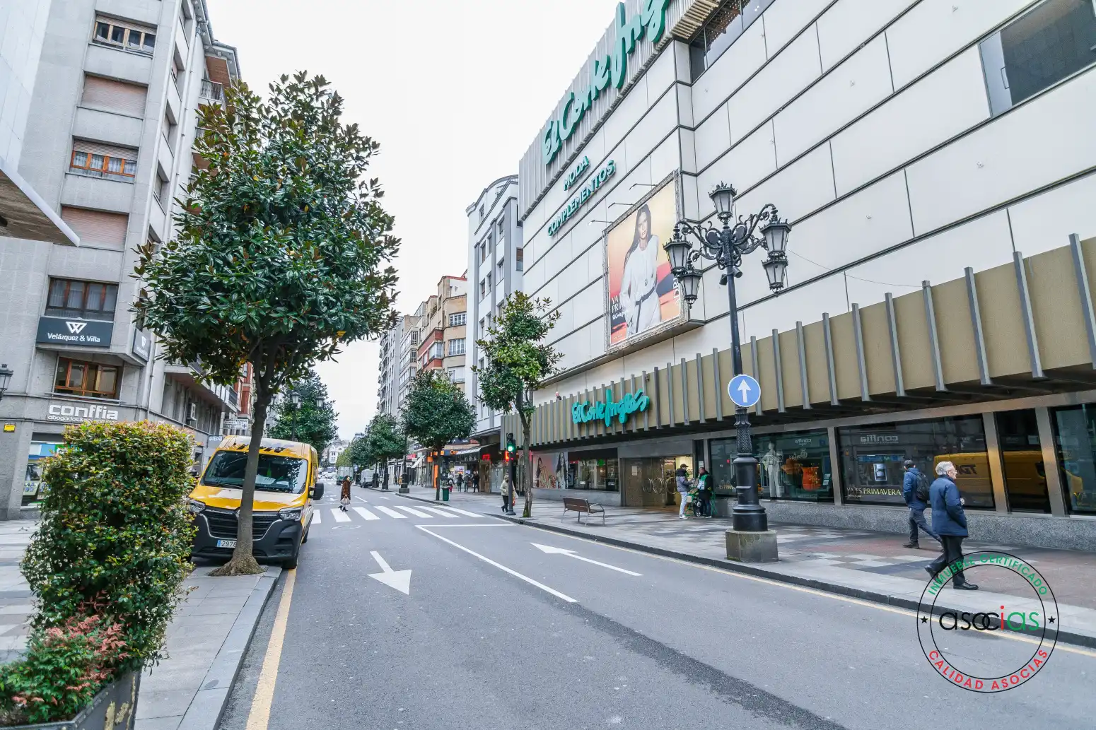 Vista exterior de Piso en venta en Oviedo  con Calefacción, Parquet y Trastero