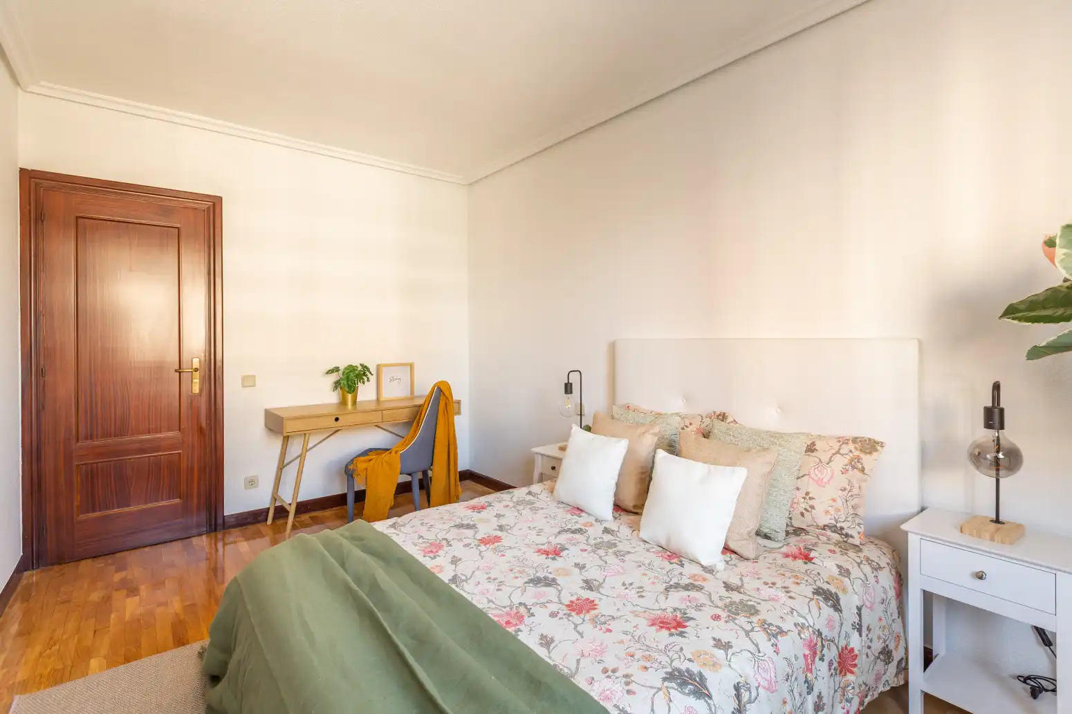 Habitación de Piso en venta en  Pamplona / Iruña con Calefacción, Parquet y Trastero