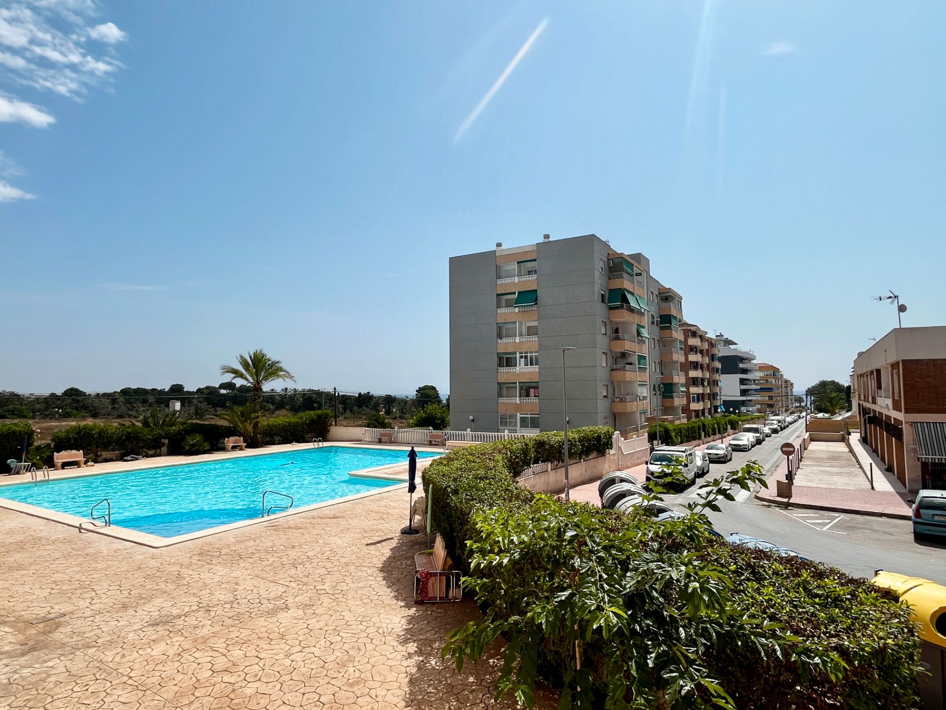 Piscina de Apartament en venda en Torrevieja amb Aire condicionat, Calefacció i Terrassa