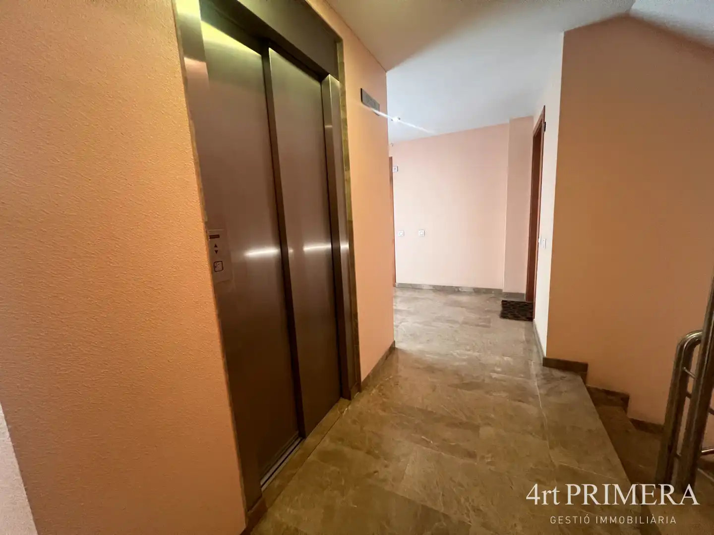 Appartamento con ascensore in affitto a Instituts, imagen 20