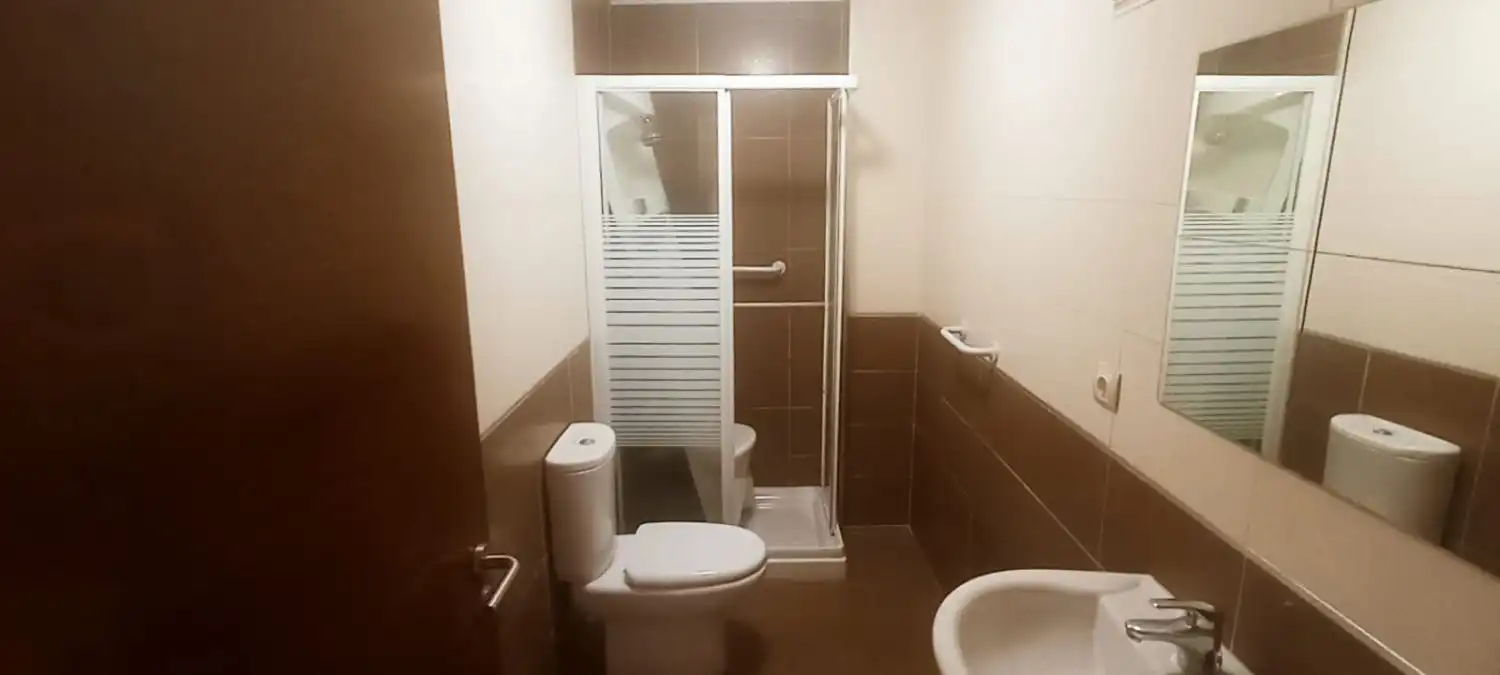 Badezimmer von Wohnung zum Verkauf in Gijón  mit Abstellraum