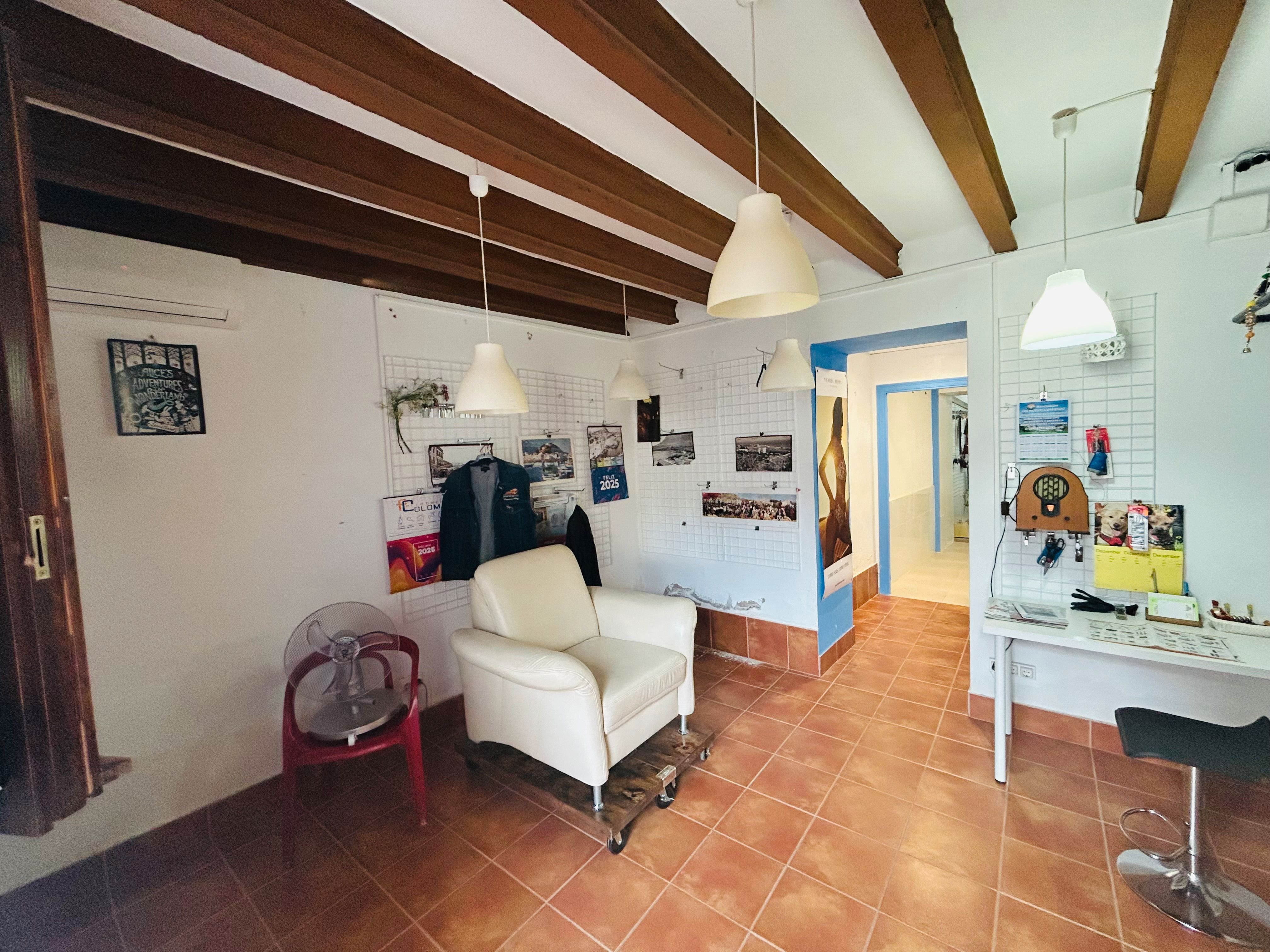 Premises to rent in Dénia  with Air Conditioner, Heating and Furnished