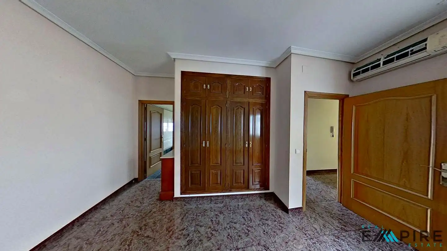 Habitación de Edificio en venta en Illescas