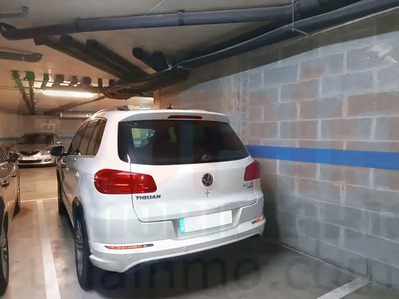Parking de Piso en venta en Oviedo  con Calefacción, Amueblado y Horno