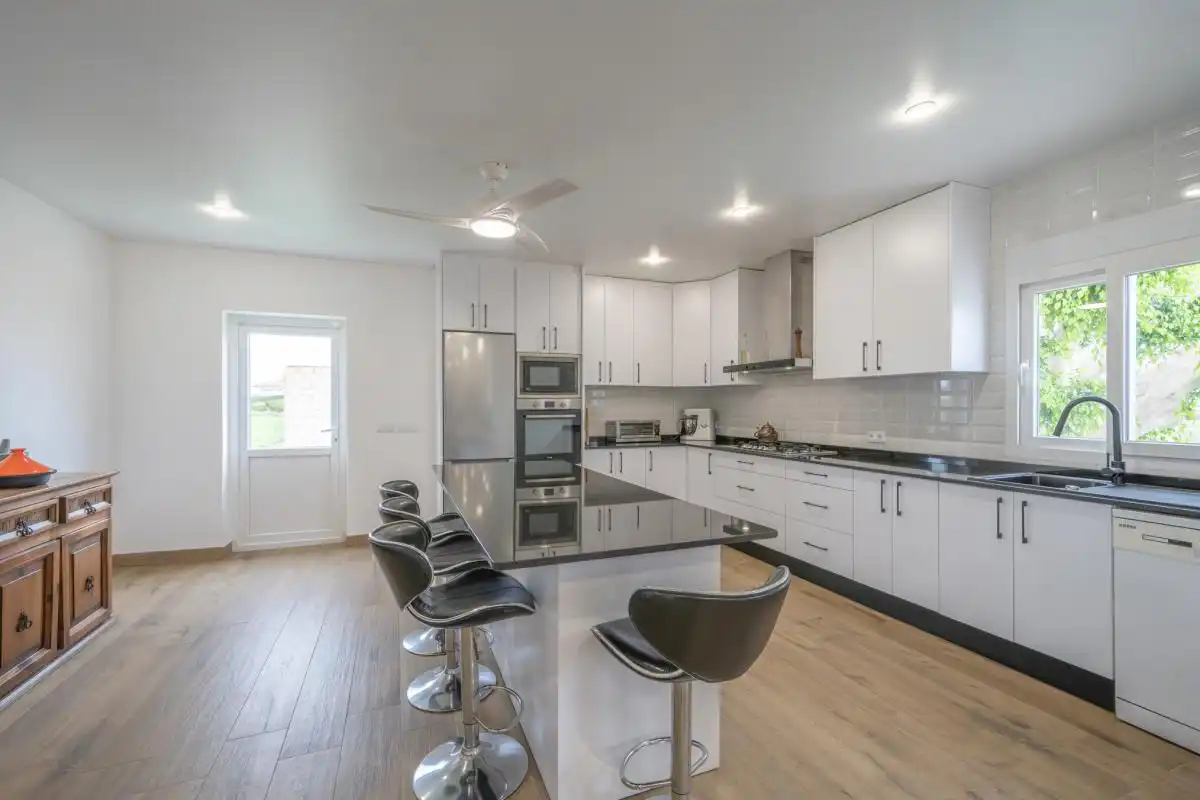 Cocina de Casa o chalet en venta en San Miguel de Salinas con Aire acondicionado, Calefacción y Jardín privado