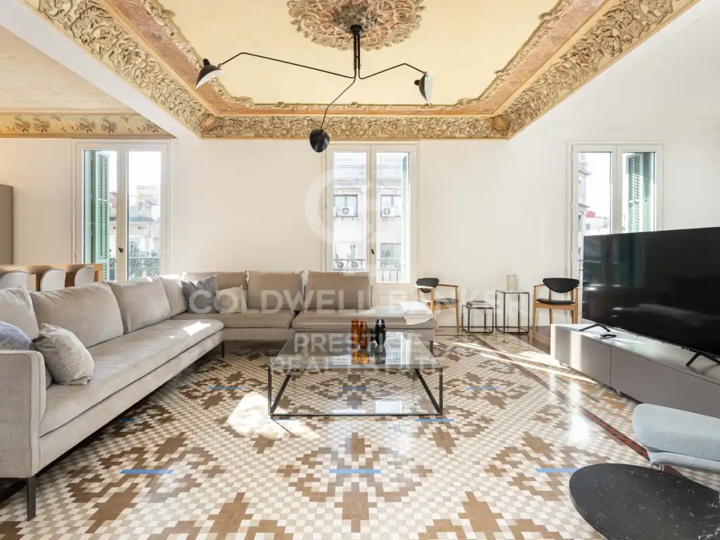 Living room of Attic for sale in Barcelona  with Terrace, Swimming Pool and Balcony