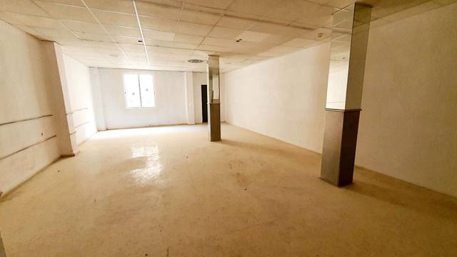 Local comercial en Venta en Barrio de Patraix