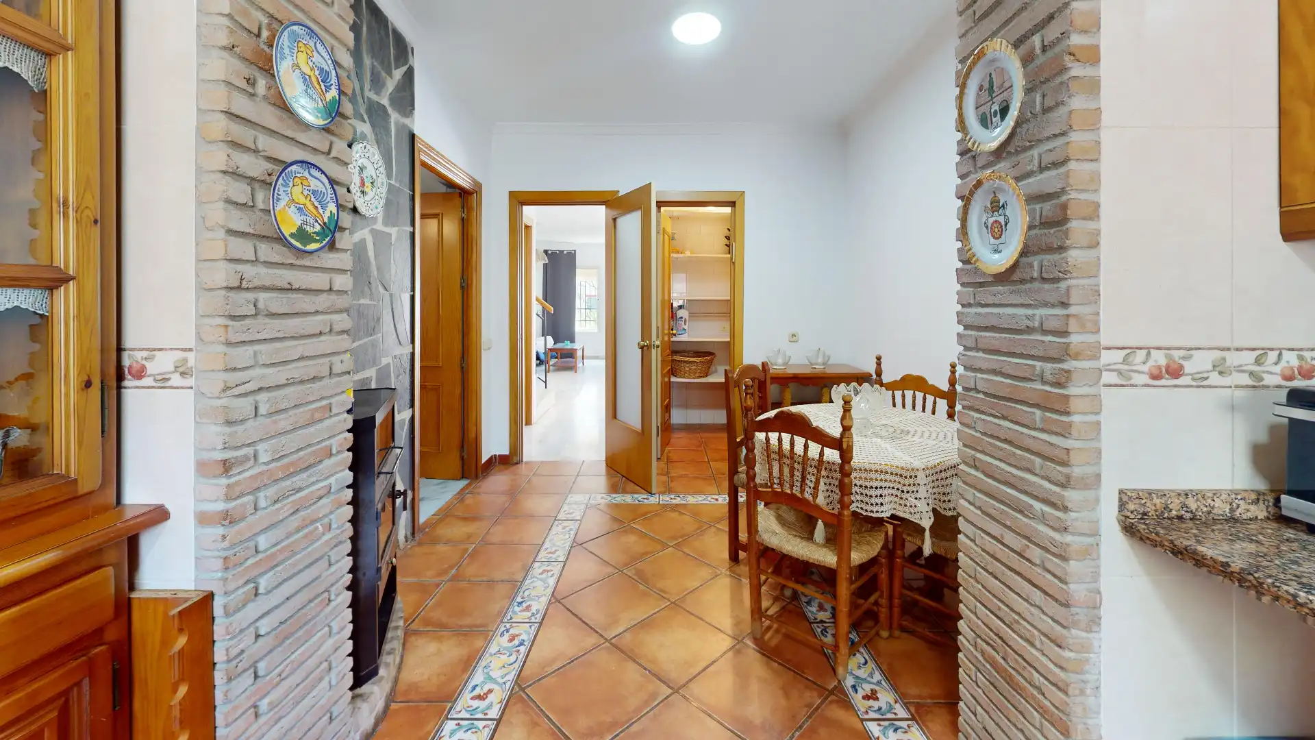 Casa adosada en venda en Málaga amb Jardí privat, Terrassa i Forn