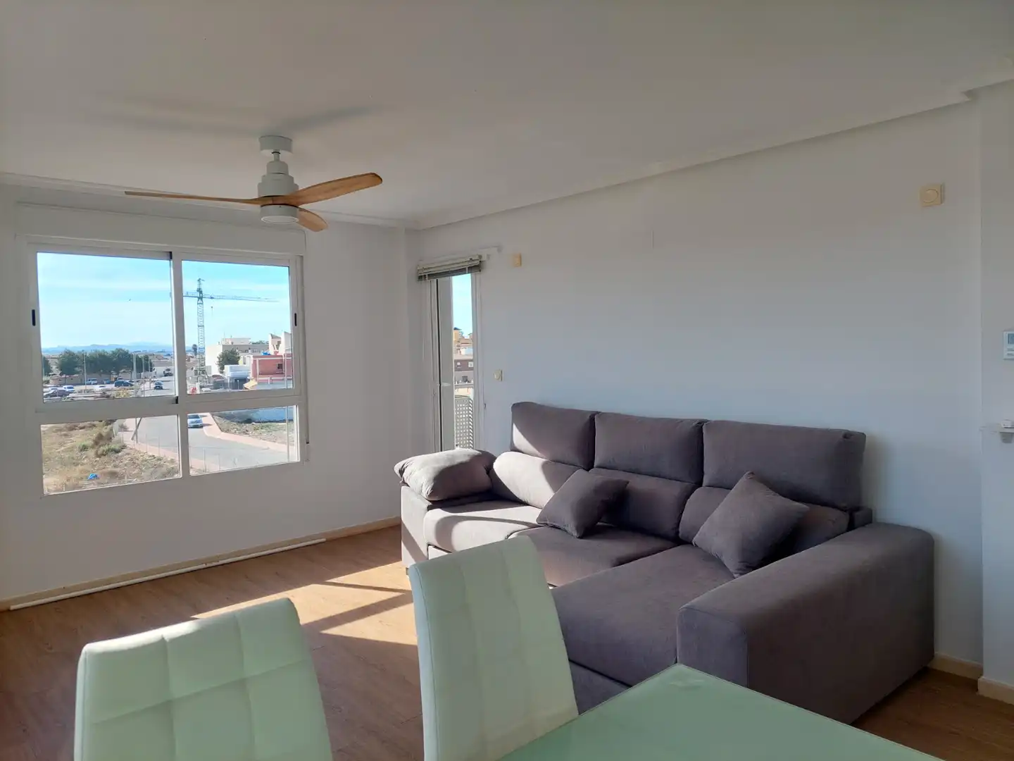 Flat with terrace to rent in Calle Manuel Ortuño Marcos 20, imagen 2