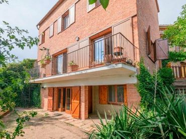 Haus mit Balkon zum Verkauf in Sant Salvador de Guardiola
