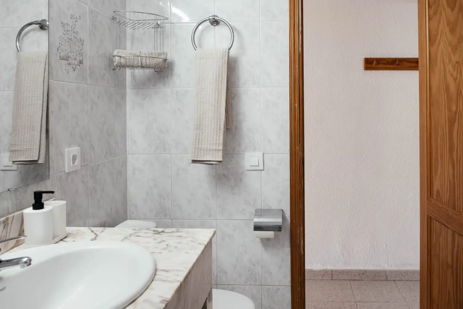 Badezimmer von Wohnungen zum Verkauf in San Bartolomé de Tirajana mit Terrasse, Möbliert und Waschmaschine