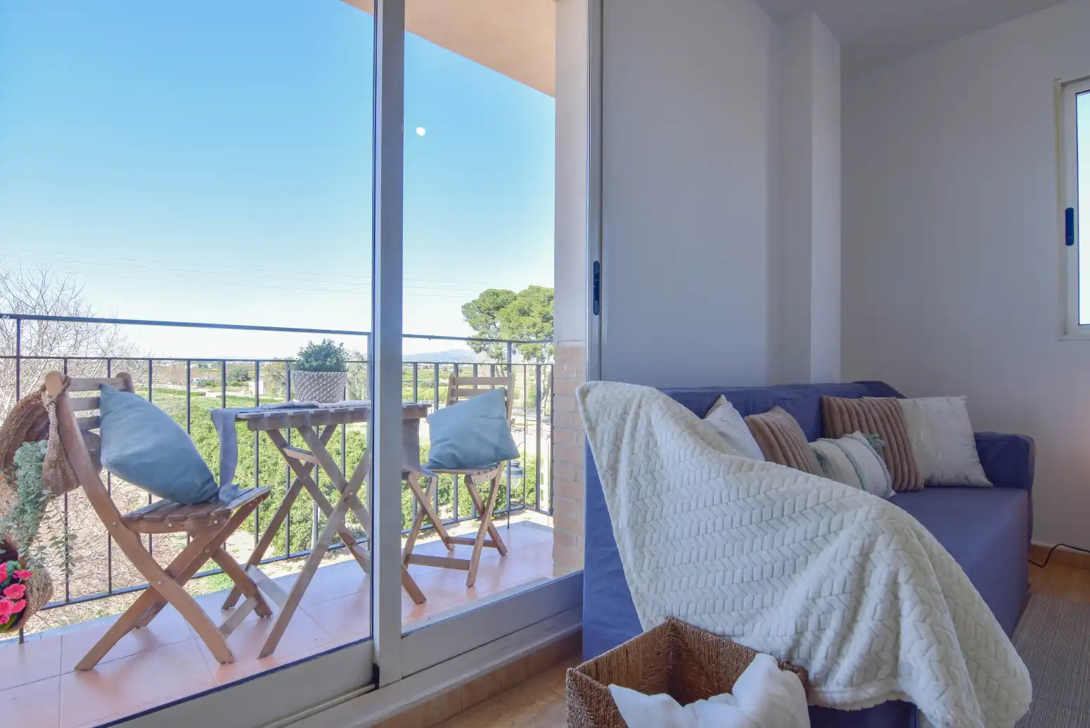 Bedroom of Flat for sale in Museros  with Swimming Pool, Balcony and Community pool