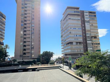 Apartment with pool for sale in Playa de Levante