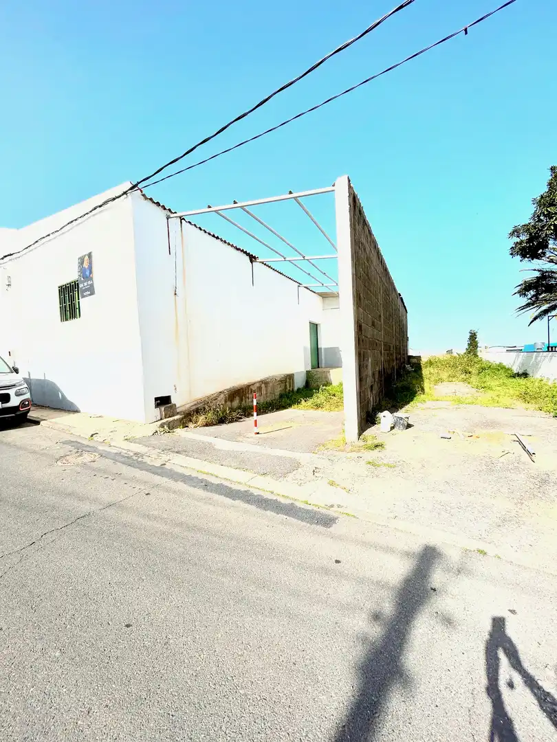 Exterior view of Industrial buildings for sale in Arico