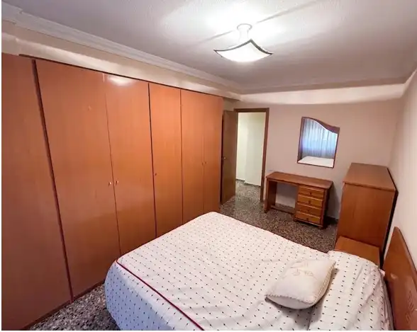 Bedroom of Flat for sale in Valencia  with Air Conditioner, Heating and Terrace