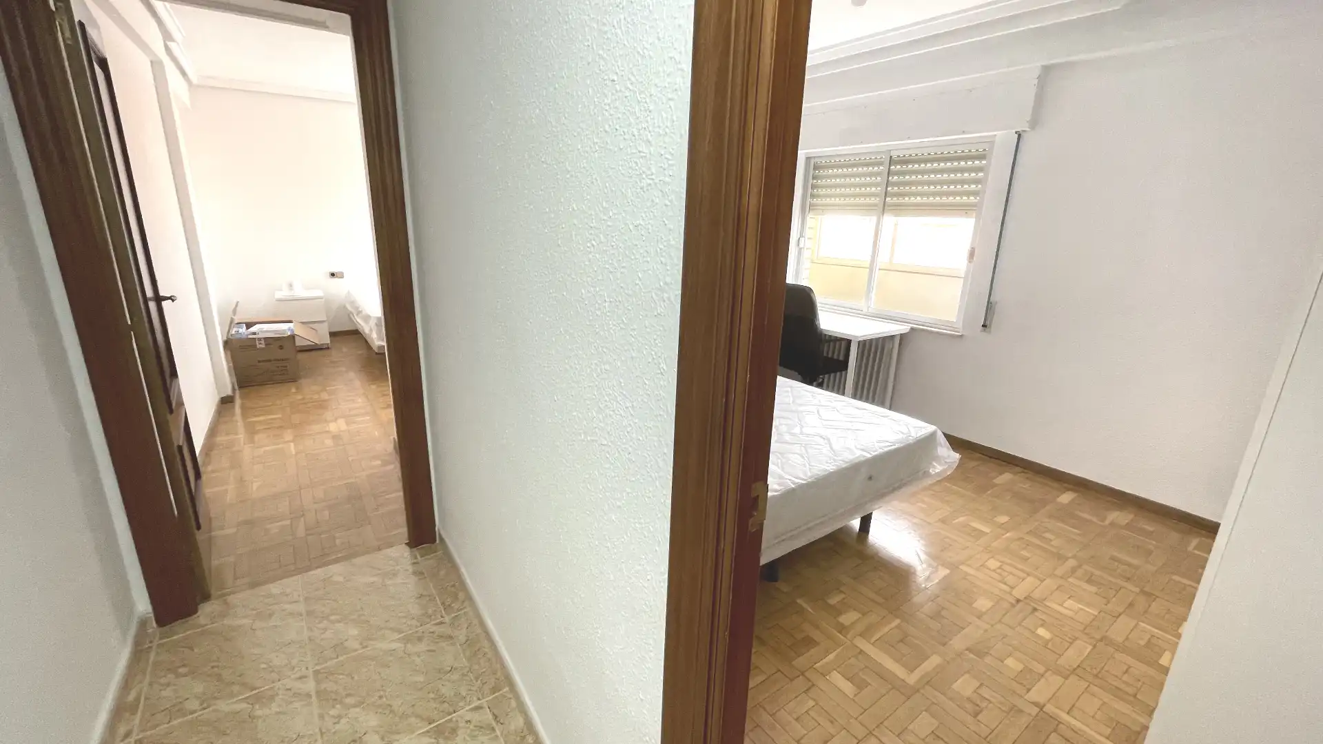Dormitori de Pis de lloguer en Salamanca amb Calefacció, Parquet i Moblat